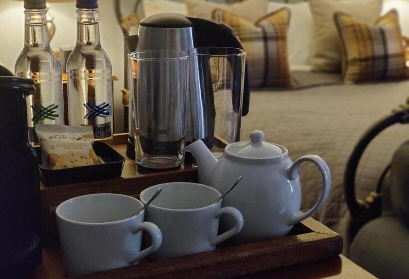Номер Deluxe, Luxury Bed And Breakfast At Bossington Hall In Exmoor, Somerset