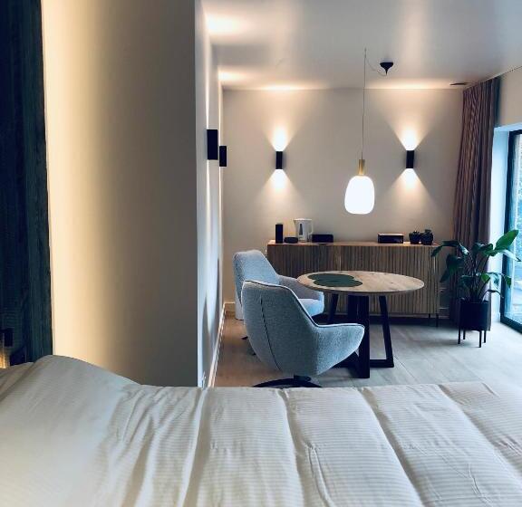 Люкс Вид на Сад, Suites Le Porte Bonheur