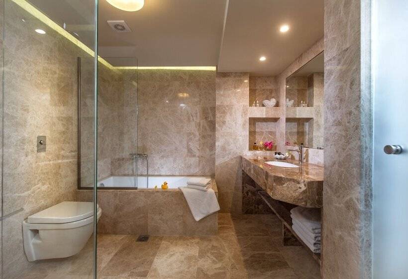 سوییت با چشم‌انداز دریا, Creta Blue Boutique