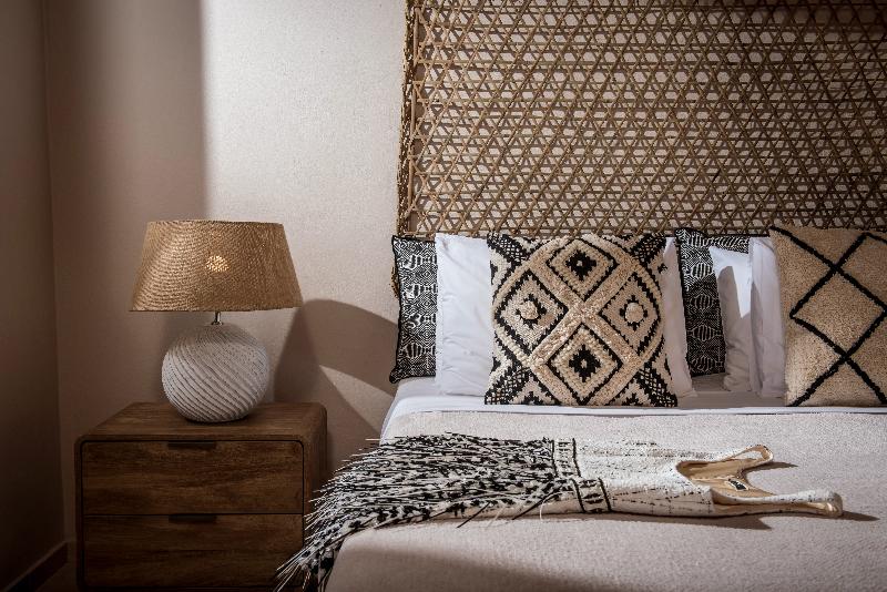 سوییت جونیور با چشم‌انداز دریا, Creta Blue Boutique