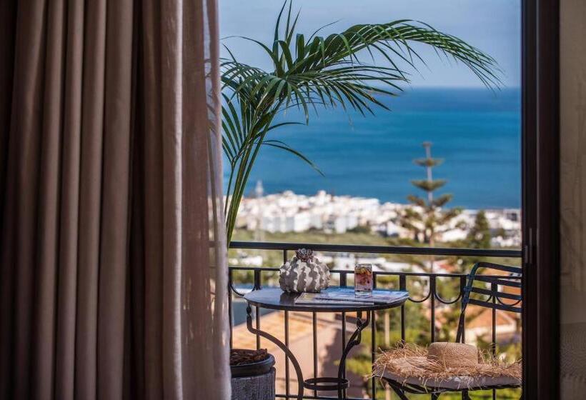 سوییت با چشم‌انداز دریا, Creta Blue Boutique