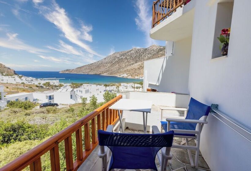 Triple Room Sea View, Froudi Rooms