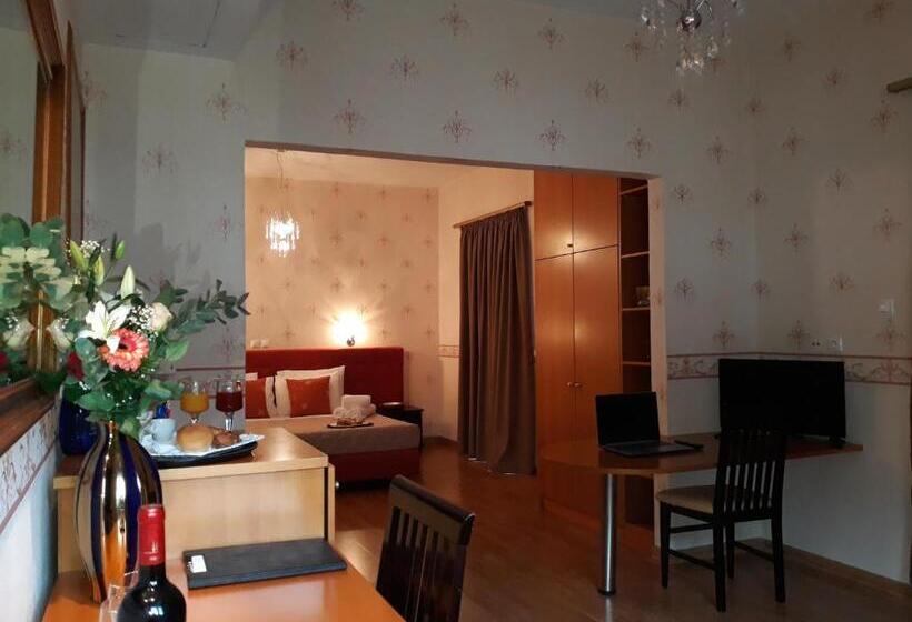 جناح جونيور مطلّ علي البحر, Grand Olympic Hotel Loutraki
