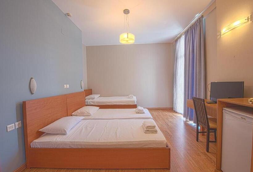 컴포트 트리플 룸, Grand Olympic Hotel Loutraki