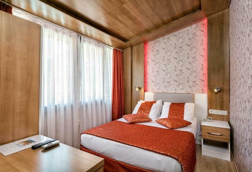 Номер Стандарт Трехместный, Aleria Belport Beach