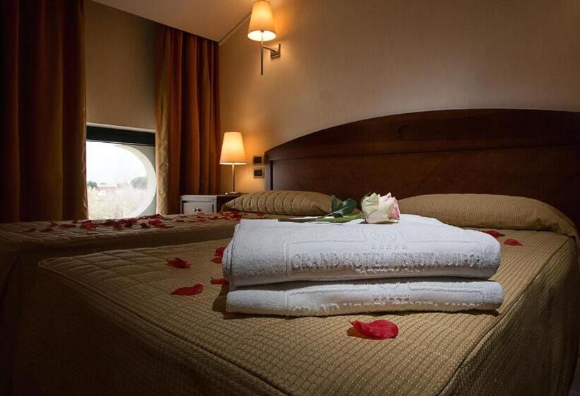 Номер Стандарт Трехместный, Grand Hotel Paestum