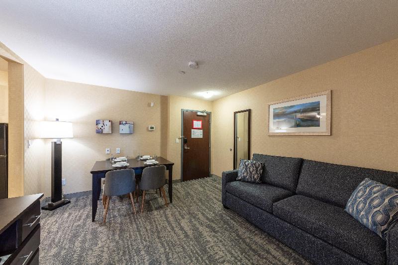 スイート, Holiday Inn Express & Suites Riverport Richmond, An Ihg