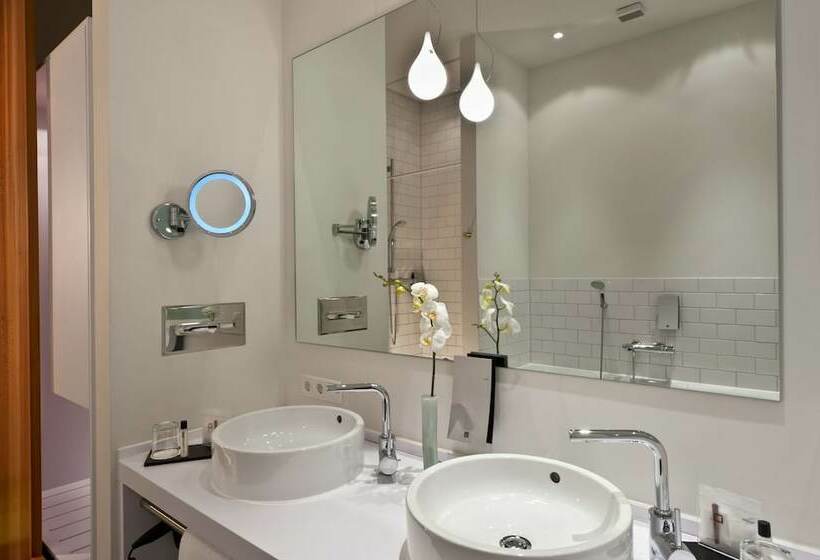 اتاق استاندارد سه نفره, Wyndham Garden Berlin Mitte