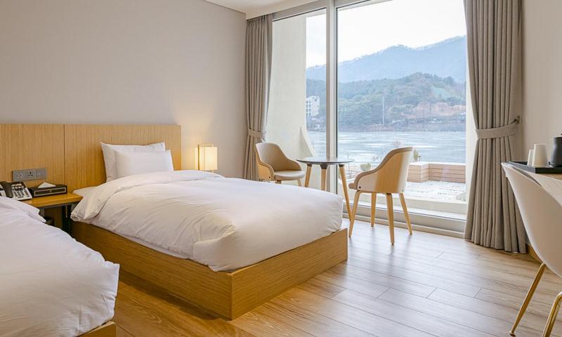 اتاق استاندارد با چشم‌انداز باغ, Gapyeong Hotel Suiteian