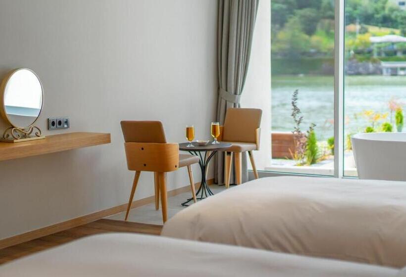 اتاق استاندارد با چشم‌انداز باغ, Gapyeong Hotel Suiteian