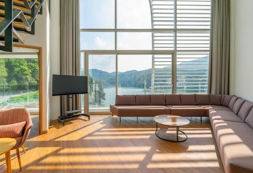 سوییت لوکس, Gapyeong Hotel Suiteian