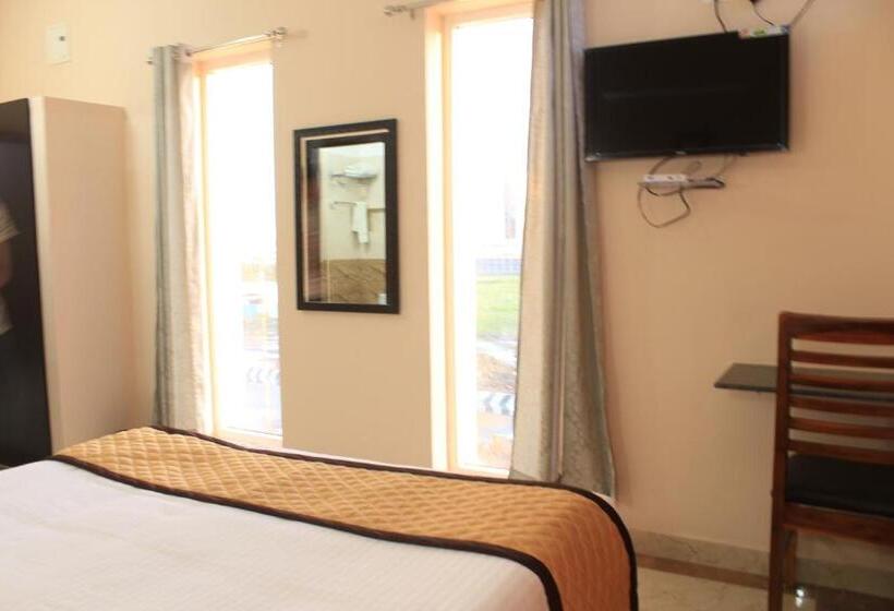 带大床的套房, The Chennai Inn