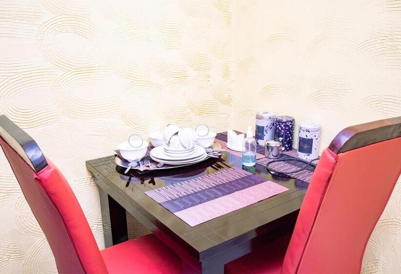 Quarto Standard Cama King, Phomolong Guest House Soweto