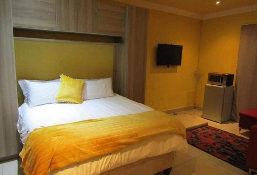 Quarto Standard Cama King, Phomolong Guest House Soweto