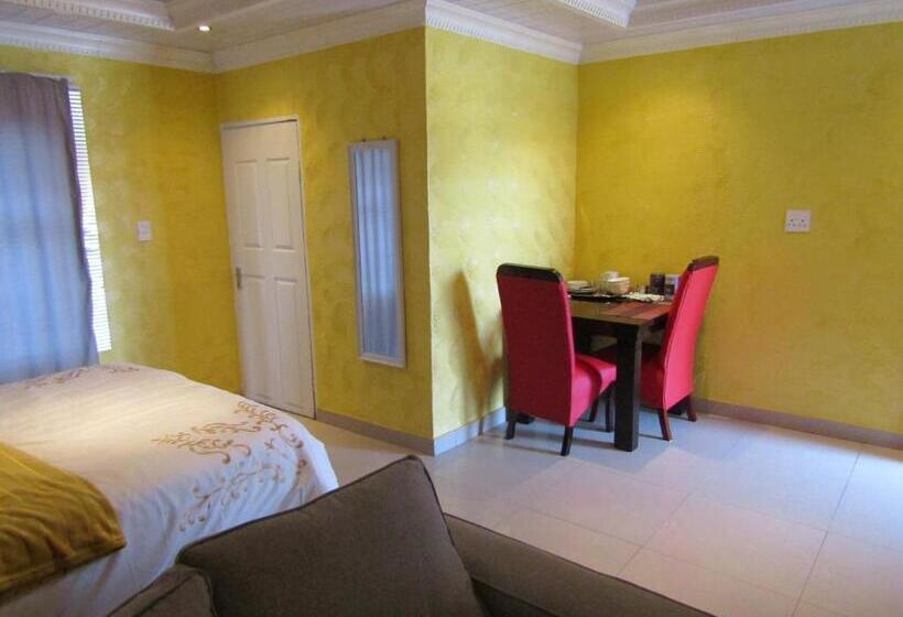 Quarto Standard Cama King, Phomolong Guest House Soweto
