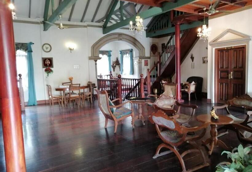 スタンダードスタジオ, Manor House Kandy