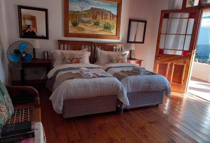 Номер Стандарт, Ravenscliff Manor