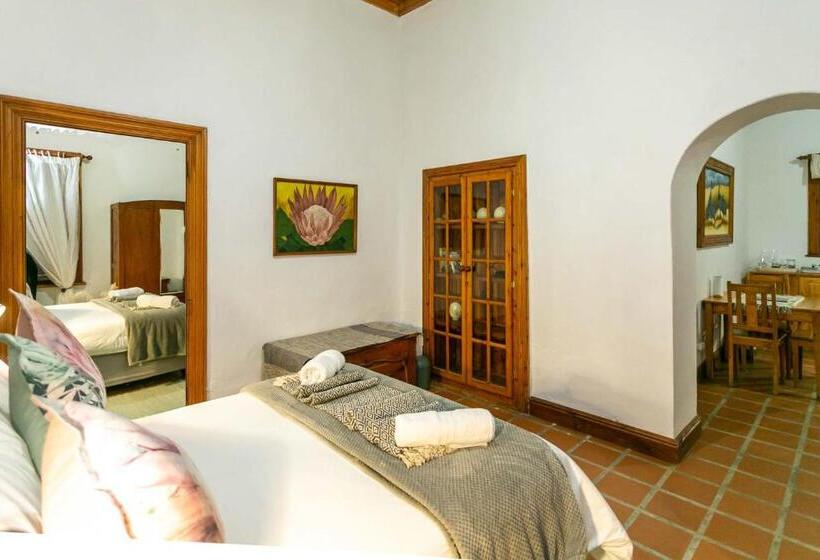 Семейный Номер, Ravenscliff Manor