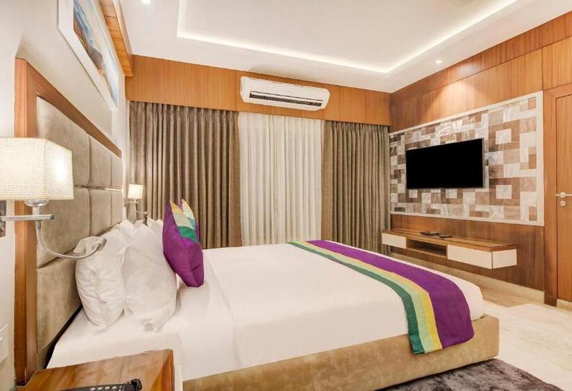 标准间, Treebo Premium Tahoora International