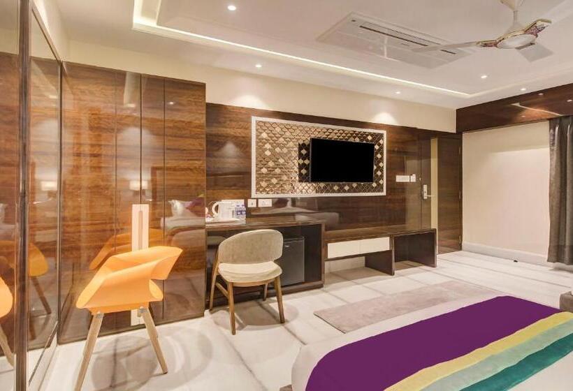 豪华房间, Treebo Premium Tahoora International