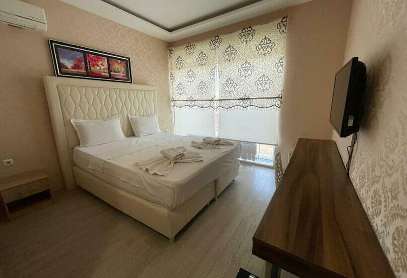 Номер Стандарт Вид на Реку, Dunav