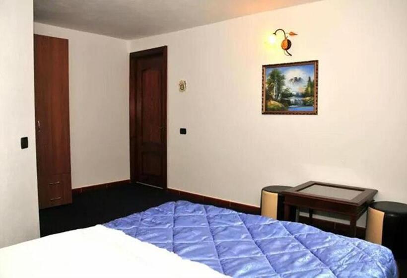 اتاق استاندارد سه نفره, Pensiunea Nordica