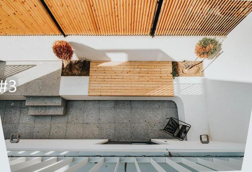 آپارتمان پریمیوم 1 خوابه, The Pines Boutique Villa   Vama Veche