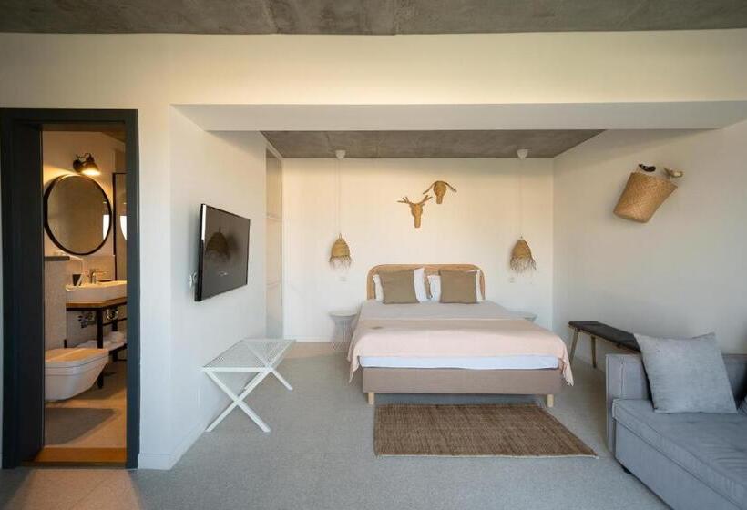 سوئیت پریمیوم با چشم‌انداز دریا, The Pines Boutique Villa   Vama Veche