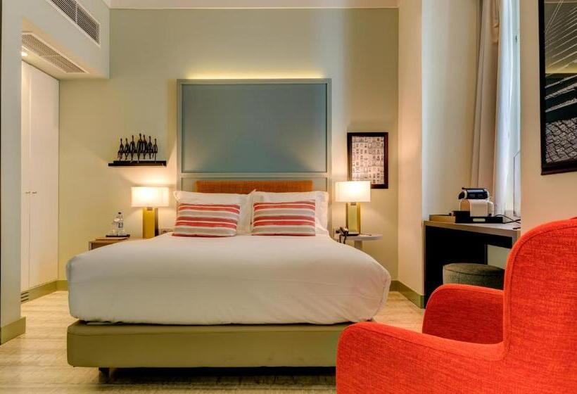 Quarto Familiar, Vincci Baixa