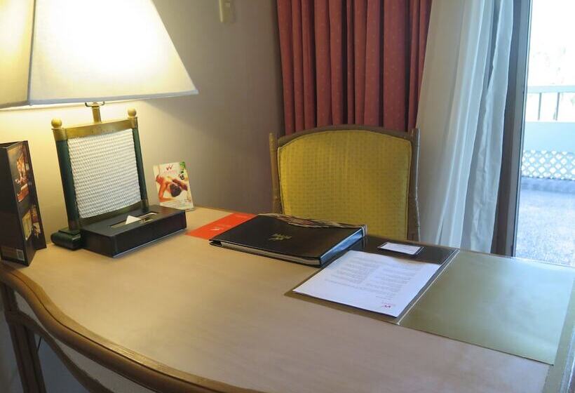Номер Премиум, Waterfront Insular Hotel Davao