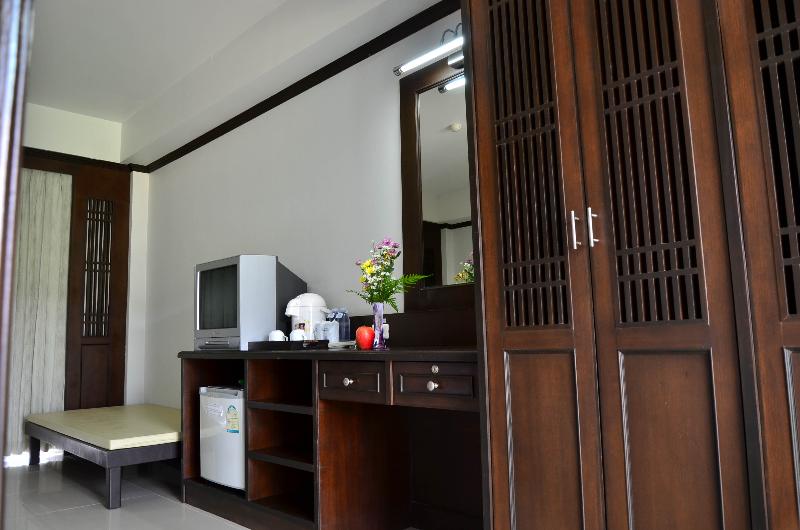 수피리어 룸, First Residence