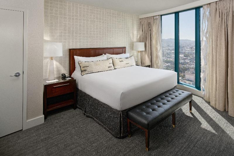 מיטת קינג בסוויטה, Intercontinental San Francisco, An Ihg