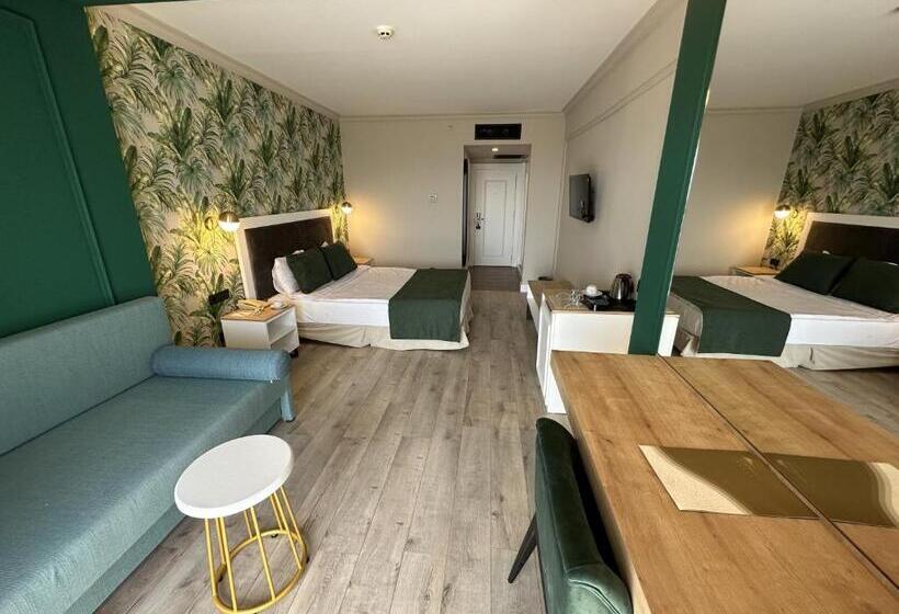 Cameră Triplă Standard, L'Oceanica Beach Resort