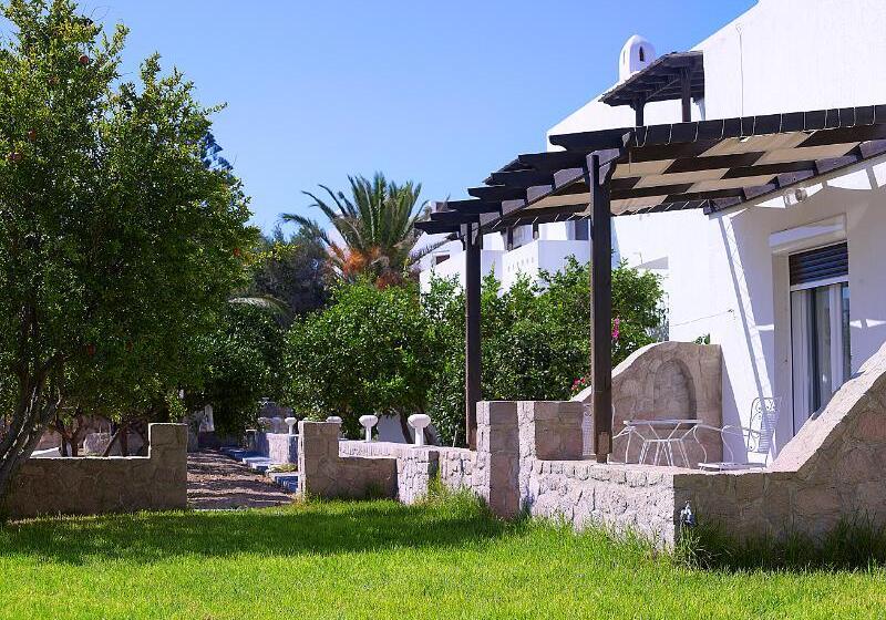 Трехместный Номер Стандарт Вид на Сад, Santa Maria Village Resort & Spa