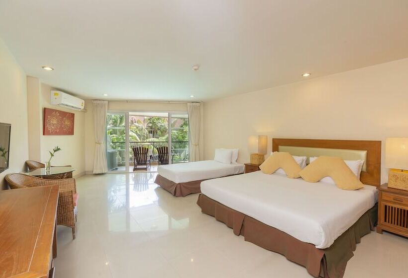 Номер Deluxe Вид на Бассейн, Bella Villa Cabana