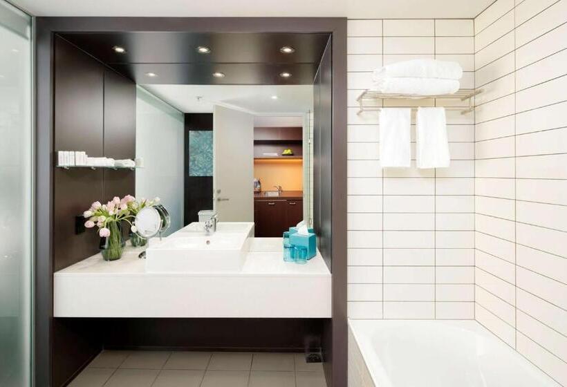 스탠다드 룸 킹사이즈 침대, Rydges Wellington