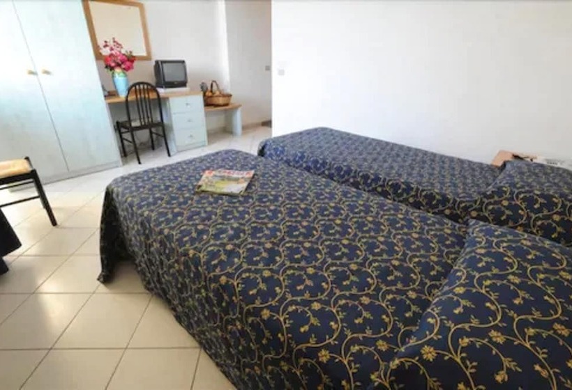 اتاق استاندارد چهار تخته, Villa Orchidea