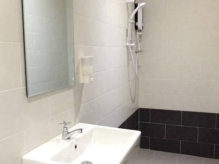 Номер Стандарт, Square Inn