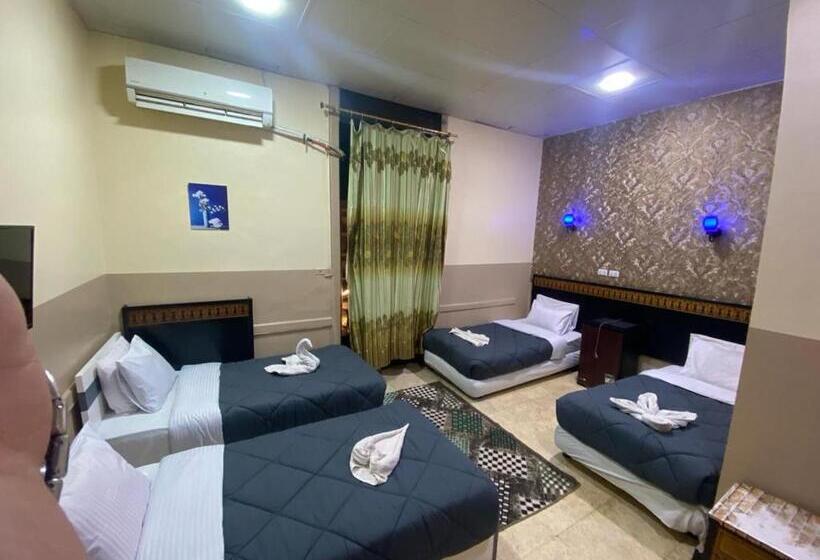 اتاق استاندارد سه نفره, One Season Hostel
