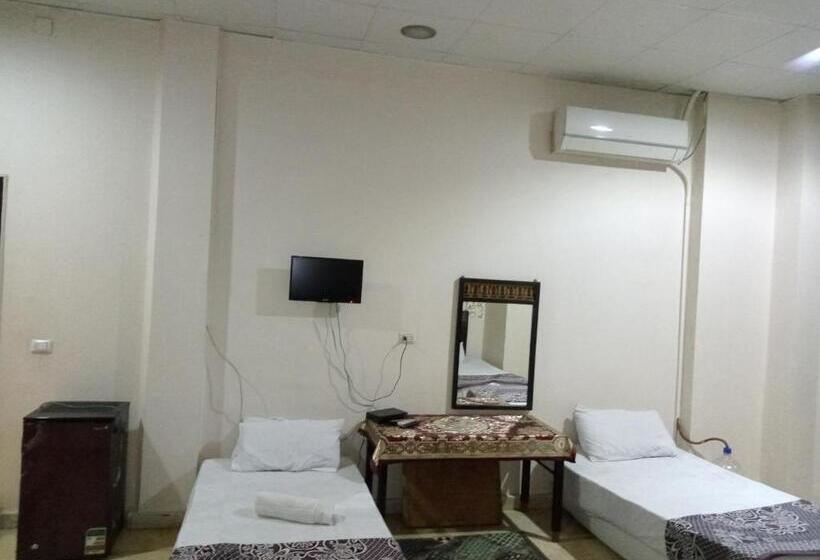 اتاق استاندارد چهار تخته, One Season Hostel