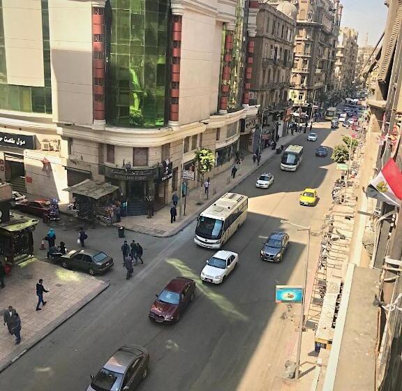 اتاق استاندارد, One Season Hostel