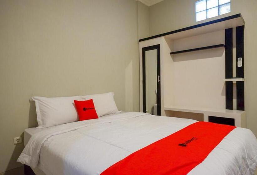Номер Стандарт, Reddoorz Plus Near Jogja City Mall 5