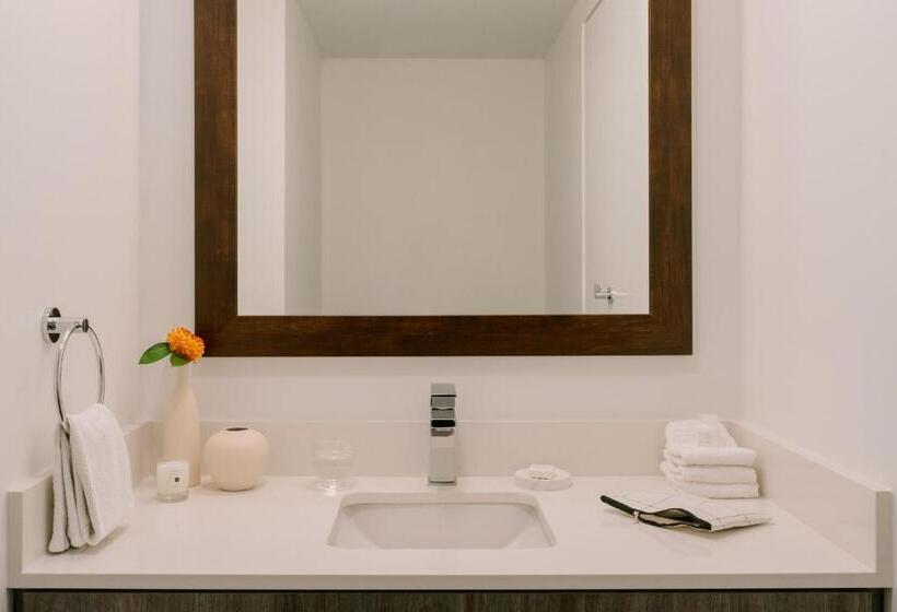 Quarto Estandar, Sonder The Witherspoon