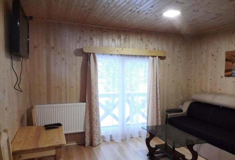 Family Suite, Cube