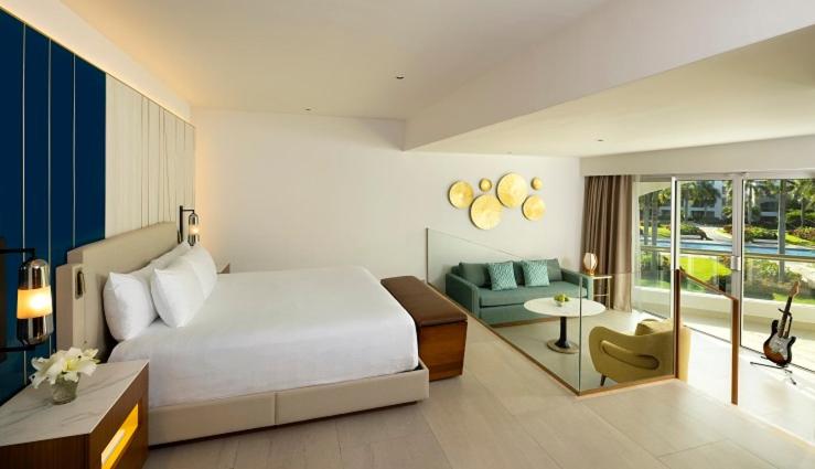 キングサイズベッドのスイートルーム, Hard Rock Hotel & Casino Punta Cana   All Inclusive