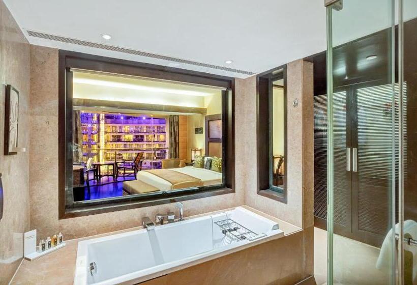 سوئیت با تخت بزرگ, Sahara Star