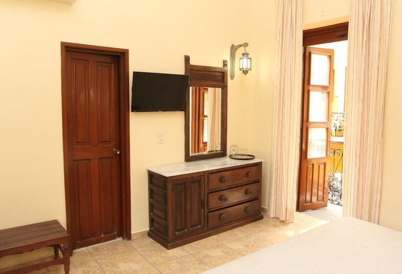 Chambre Standard, San Francisco Plaza