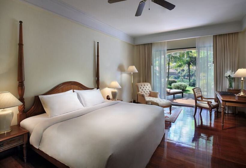 带露台的豪华间, Sofitel Angkor Phokeethra Golf & Spa Resort