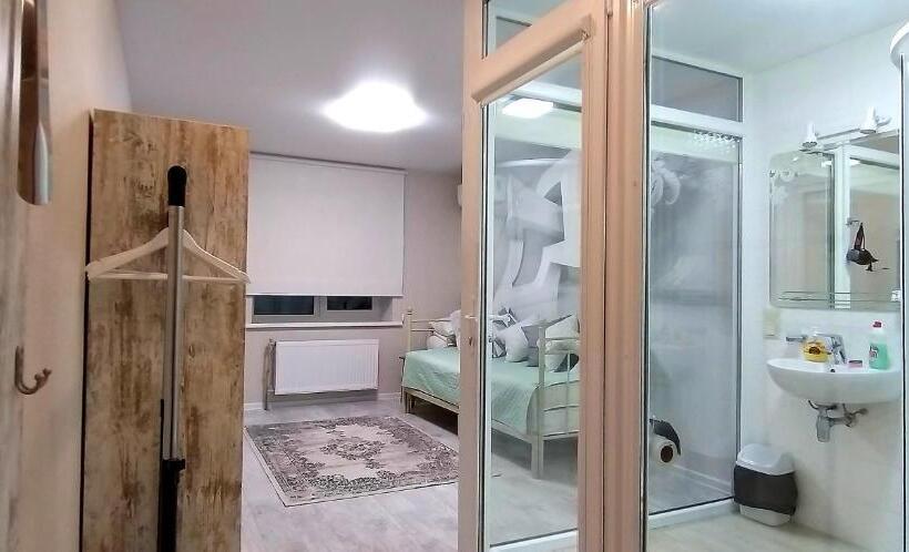 חדר סטודיו סטנדרד, Molex Apartments 3
