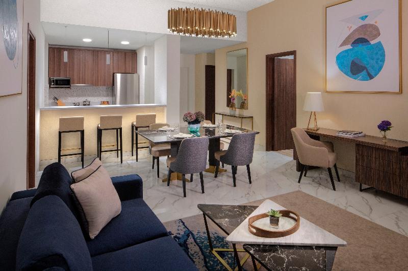 Апартаменты Superior 3 Спальни, Avani Plus Palm View Dubai Hotel & Suites